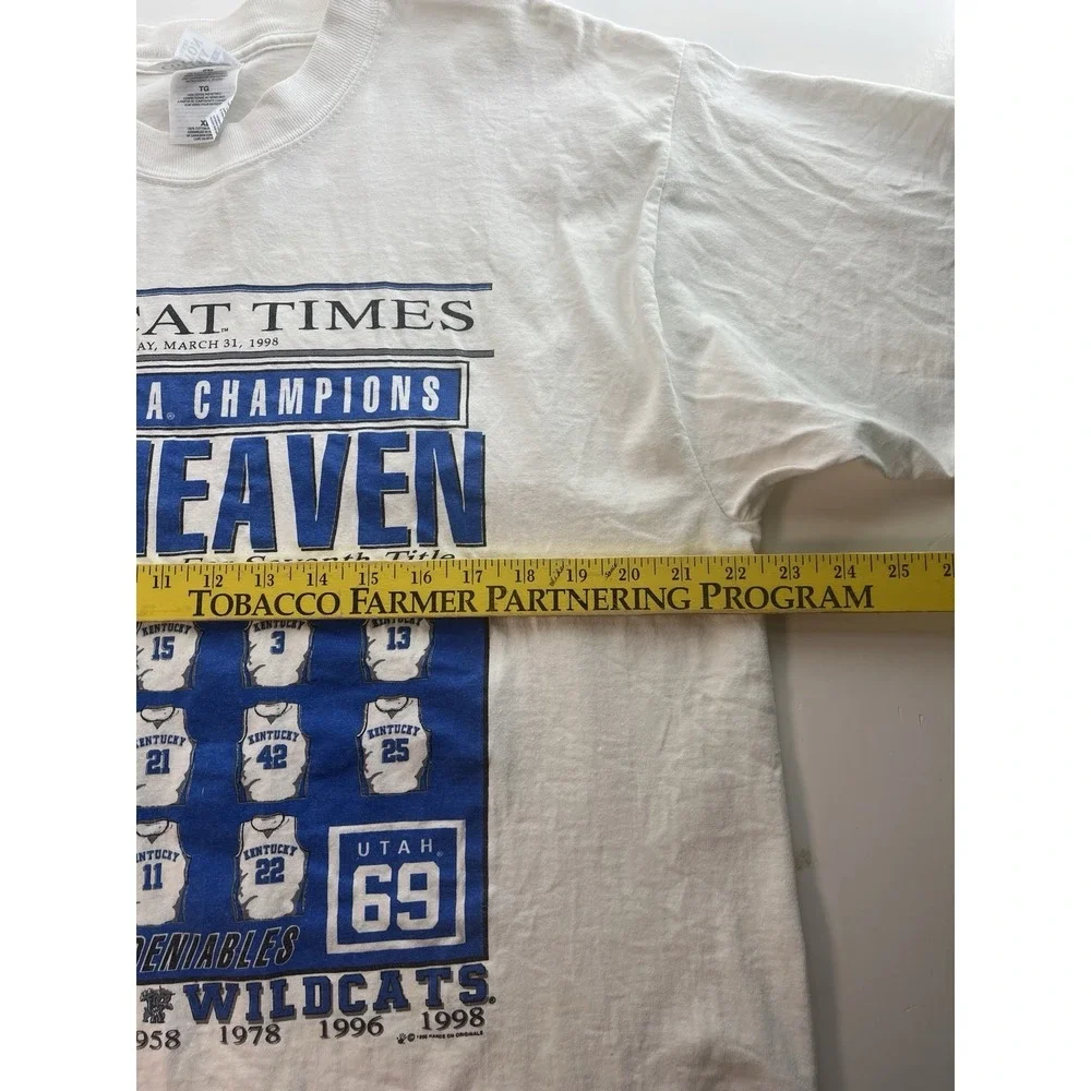 VTG Kentucky Wildcats Shirt‎ Size XL 1998 NCAA Champions Basketball Gildan Hands
